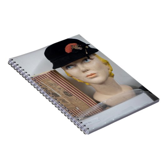 A Classic Book and Bust Composition Notizblock (Rechte Seite)