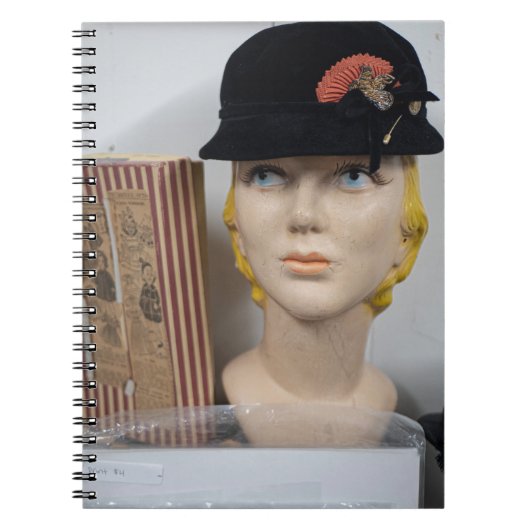 A Classic Book and Bust Composition Notizblock (Vorderseite)