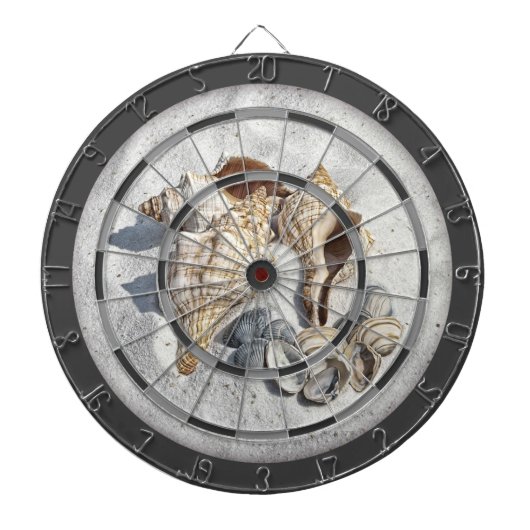 A Collection of Seashells on Sand Dartscheibe (vorne)