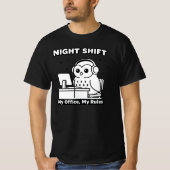 A cute owl, Night Shift, suitable for working T-Shirt (Vorderseite)