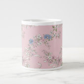 a delicate bouquet of wildflowers on a pink backgr Jumbo-Tasse (Vorderseite)
