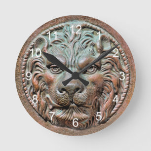 A Dickens Christmas Throwback Runde Wanduhr