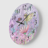 A Friendly Encounter Fairy and Ladybug Clock Große Wanduhr (Winkel)