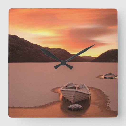 A Frozen Loch | Ruthven, Uk Quadratische Wanduhr (Vorderseite)