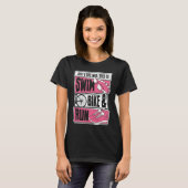 A Girl Who Loves Swim Bike Run Triathlete Bike Tri T-Shirt (Vorne ganz)