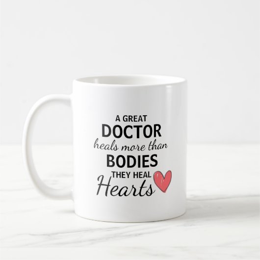 A Great Doctor Heals Hearts Personalized Kaffeetasse (Links)