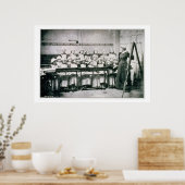 A Lesson in Domestic Science (b&w foto) Poster (Küche)