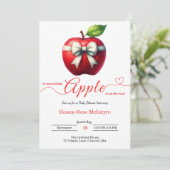 A Little Apple Is On The Way | Fall Baby Shower Einladung (Stehend Vorderseite)