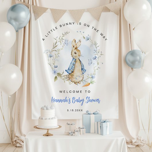 A little bunny is on the way  wandteppich