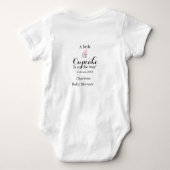 A little cupcake is on its way baby shower name da baby strampler (Rückseite)