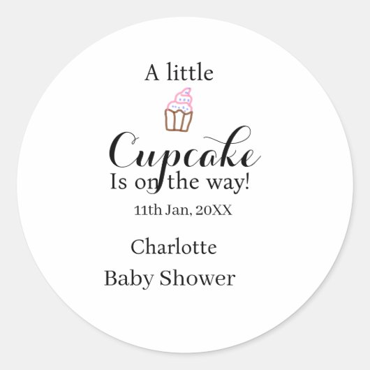 A little cupcake is on its way baby shower name da runder aufkleber (Vorderseite)