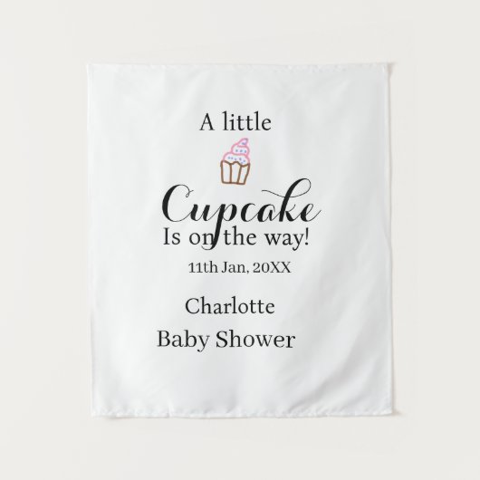 A little cupcake is on its way baby shower name da wandteppich (Vorderseite)