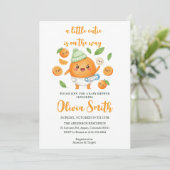 a little Cutie is on the Way,Funny Orange Einladung (Stehend Vorderseite)