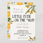 A Little Cutie is On The Way Invitation Einladung (Vorne/Hinten)