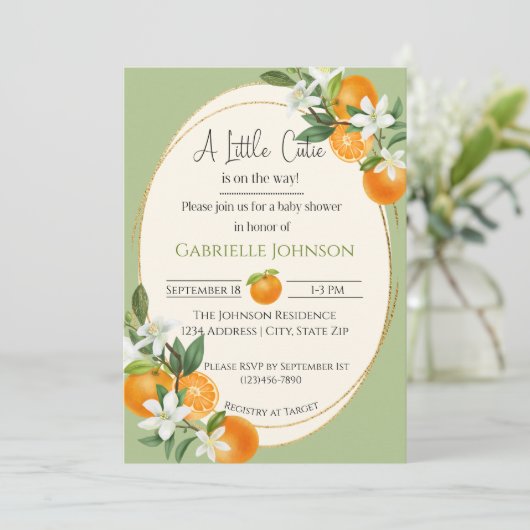 A Little Cutie is on the way neutral baby shower Einladung (Stehend Vorderseite)