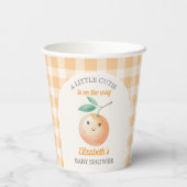 A Little Cutie Orange Gingham Citrus Baby Shower Pappbecher (Rückseite)
