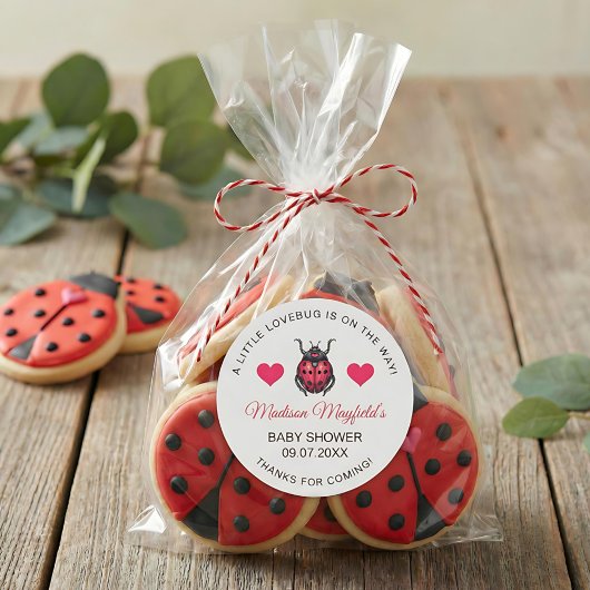 A Little Love Bug Is On The Way Ladybug Runder Aufkleber