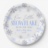 A Little Snowflake Winter Blue Baby Shower Pappteller (Vorderseite)