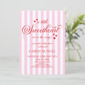 A Little Sweetheart Pink Red Hearts Baby Shower Einladung (Stehend Vorderseite)