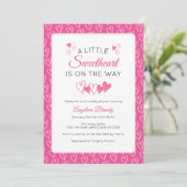 A Little SweetHeart Valentine Hearts Baby Shower Einladung (Stehend Vorderseite)