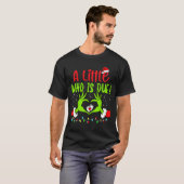 A Little Who Is Due Funny Christmas Pregnancy Anno T-Shirt (Vorne ganz)