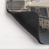 A M-ATV Mine Resistant Ambusgeschütztes Fahrzeug 2 Mousepad (Ecke)