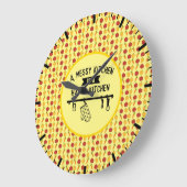 A Messy Kitchen ist eine glückliche Küche Geschenk Große Wanduhr (Winkel)