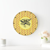 A Messy Kitchen ist eine glückliche Küche Geschenk Große Wanduhr (Zuhause)