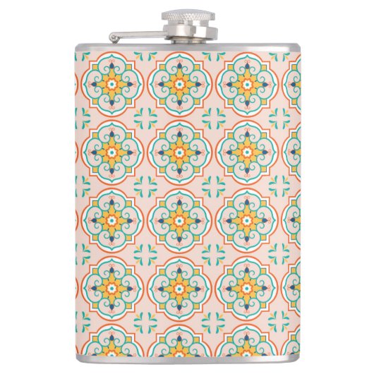 A metal flask with a colorful, symmetrical pattern flachmann (Vorderseite)