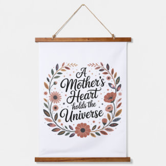 A Mother's Heart Holds The Universe Wandteppich Mit Holzrahmen