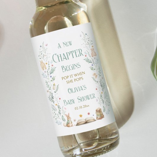 A New Chapter Baby Shower Welcome  Weinetikett