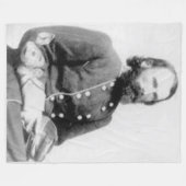 A.P. HÜGEL FLEECEDECKE (Vorderseite (Horizontal))