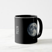 A painting of the moon in a space tasse (VorderseiteRechts)