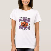 A playful design featuring a pumpkin witch with a T-Shirt (Vorderseite)
