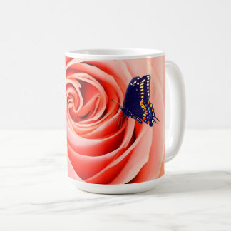 A rose and a butterfly kaffeetasse