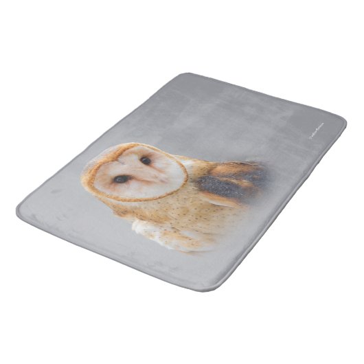 A Serene Barn Owl Badematte (Schrägansicht)