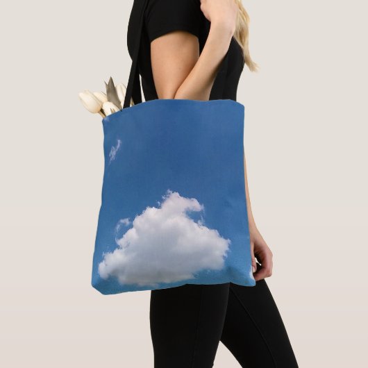 A simple cloud tasche (Von Nahem)