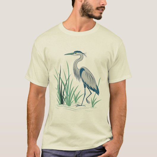 A Solitary Heron Standing Gracefully T-Shirt (Vorderseite)