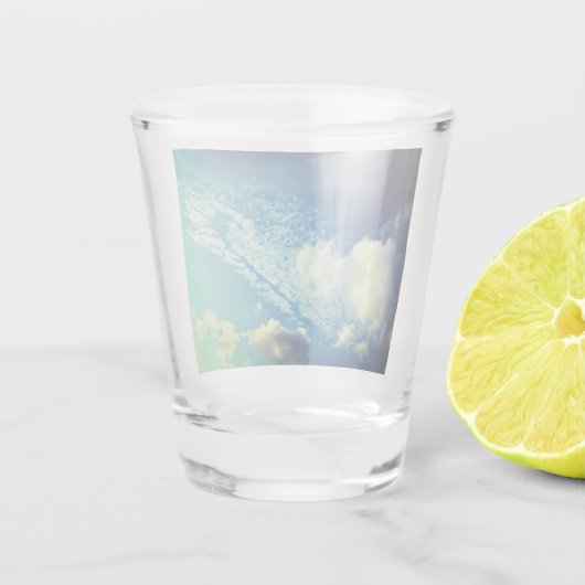 A sprinkling of clouds schnapsglas (Rückseite)