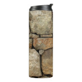 A stone wall made of cobblestones background textu thermosbecher (Nach links gedreht)
