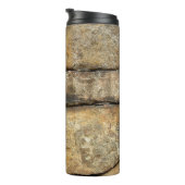 A stone wall made of cobblestones background textu thermosbecher (Nach rechts gedreht)