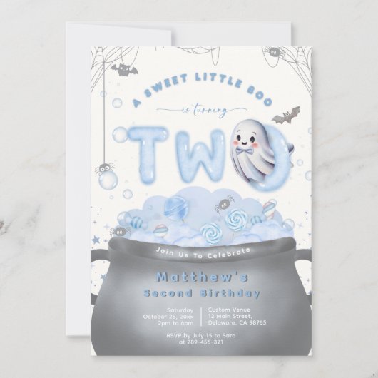 A Sweet Little Boo Is Turning Two Blue Birthday Einladung (Vorderseite)
