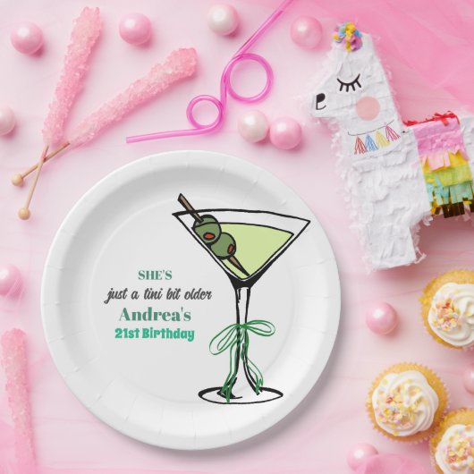 A Tini Bit Older 21st Birthday Party Pappteller (Party)