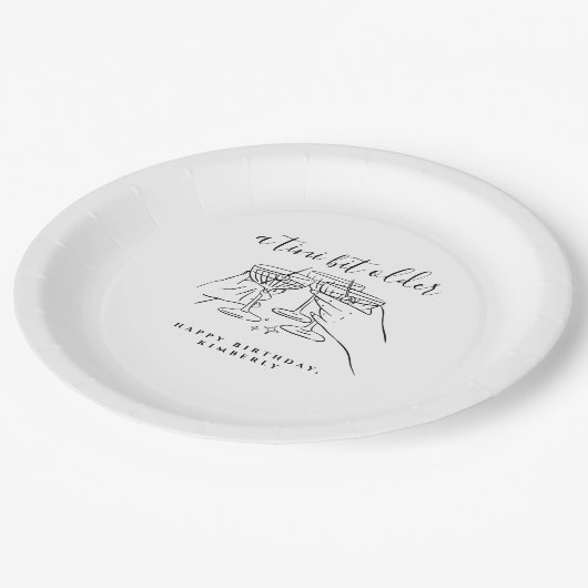 A Tini Bit Older Chic White Cocktai Birthday Party Pappteller (Schrägansicht)