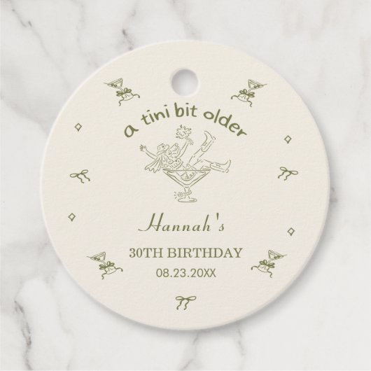 A Tini Bit Older Espresso Martini Bow Birthday Geschenkanhänger (Vorderseite)