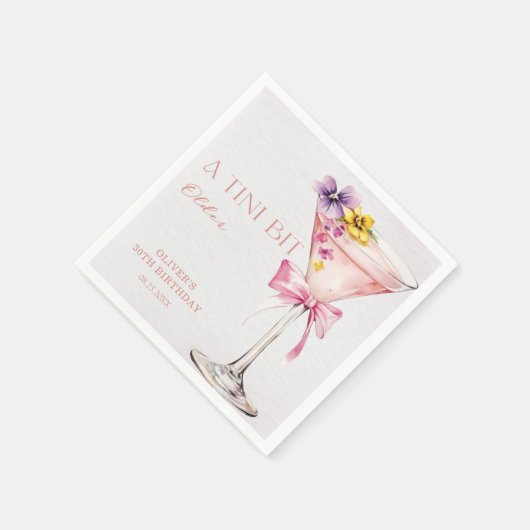 A Tini Bit Older Martini 30th Birthday Party Serviette (Ecke)