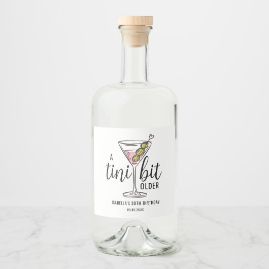 A Tini Bit Older Pink Martini Cocktail Birthday Alkoholflaschenetikett (Vorderseite)