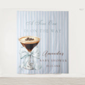 A tini One Espresso Martini Baby Shower Wandteppich (Vorderseite)