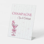 A Tiny Bit Engaged Champagne Bar Sign Sockelschild (Vorderseite)