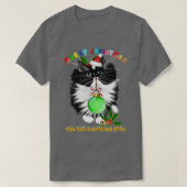 A Tuxedo Kitten Christmas  T-Shirt (Design vorne)